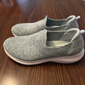 SKETCHERS air cooled memory foam slip ons! Womens 9.5- WORN ONCE